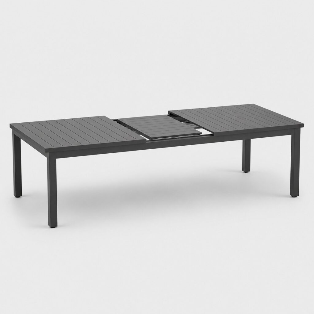 Grande table de jardin extensible en aluminium anthracite vue de trois quarts sur fond clair